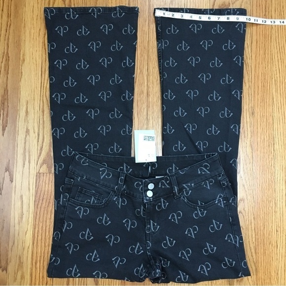 NEW BLACKPINK X H&M Mid Rise Flare Jeans - Picture 15 of 16